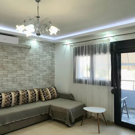 Apartment Iros *